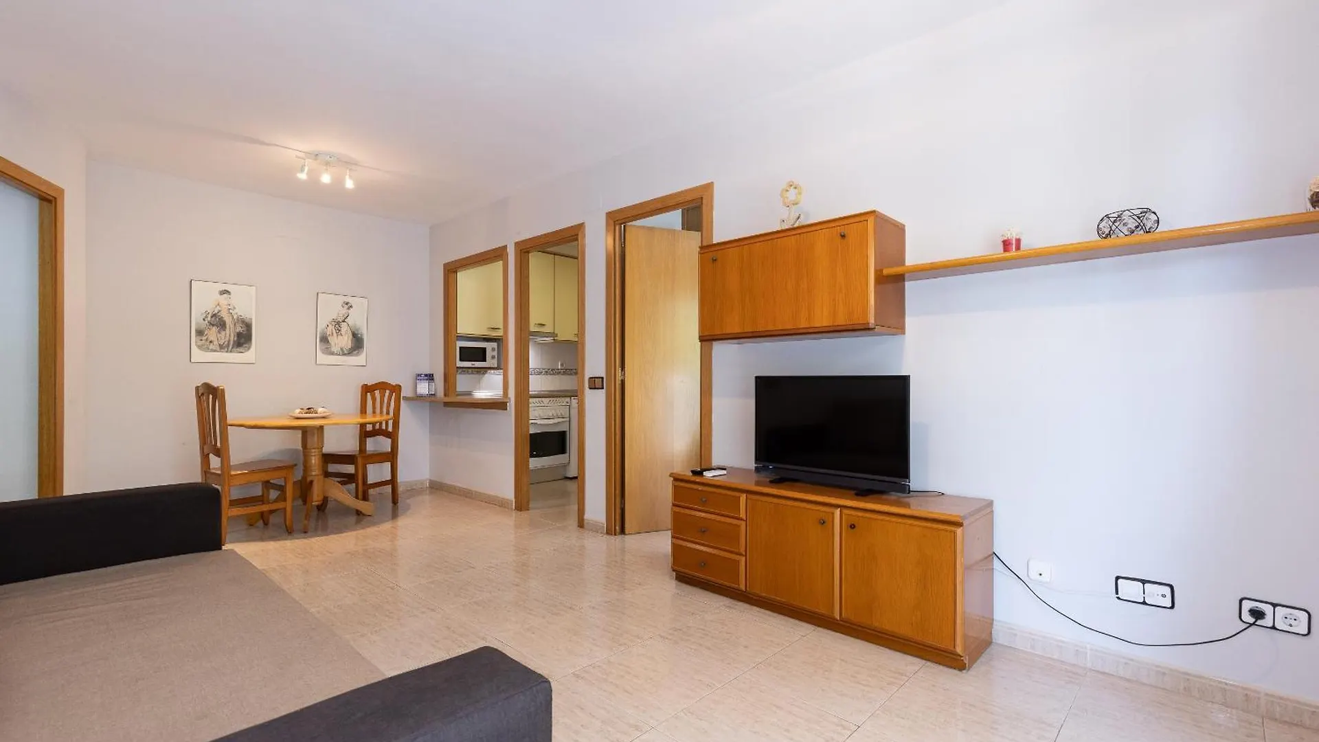 Apartamento Rentalmar Families Larimar Salou
